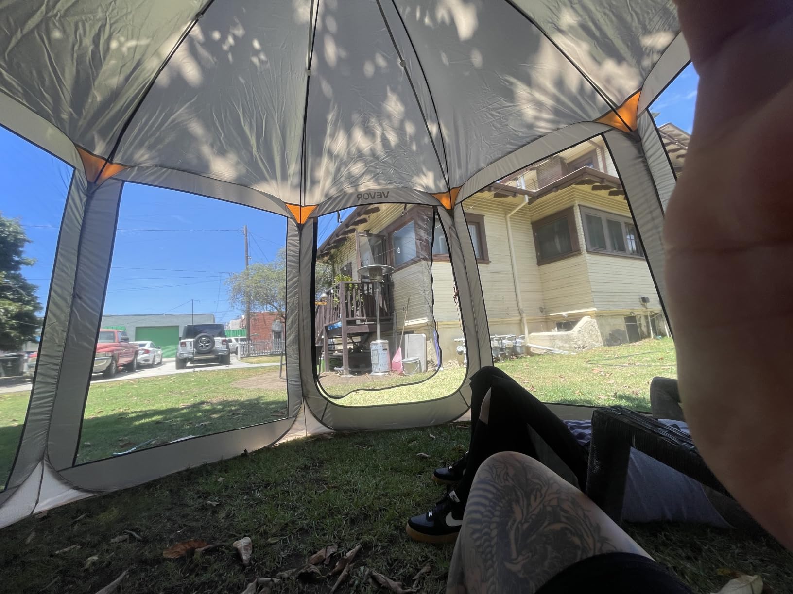 VEVOR Pop up Screen House Tent, 10 x 9.2 ft, 4-8 Person Screen Gazebo, Portable Screened in Canopy with Carry Bag, Netting Sides, Ground Stakes, for Garden, Patio, Backyard, Outdoor Activities, Beige customer photo 1