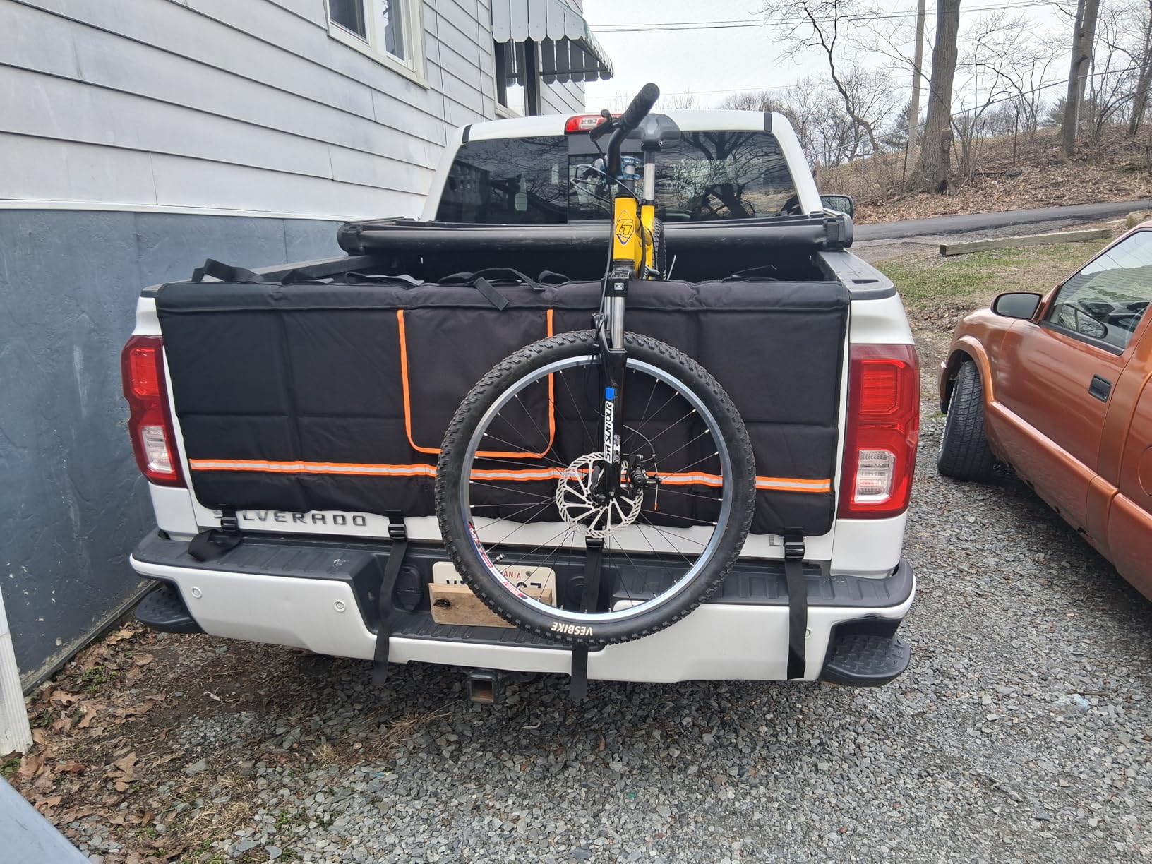 Marscamd Tailgate Bike Pad for Full-Size Pickup, 61
