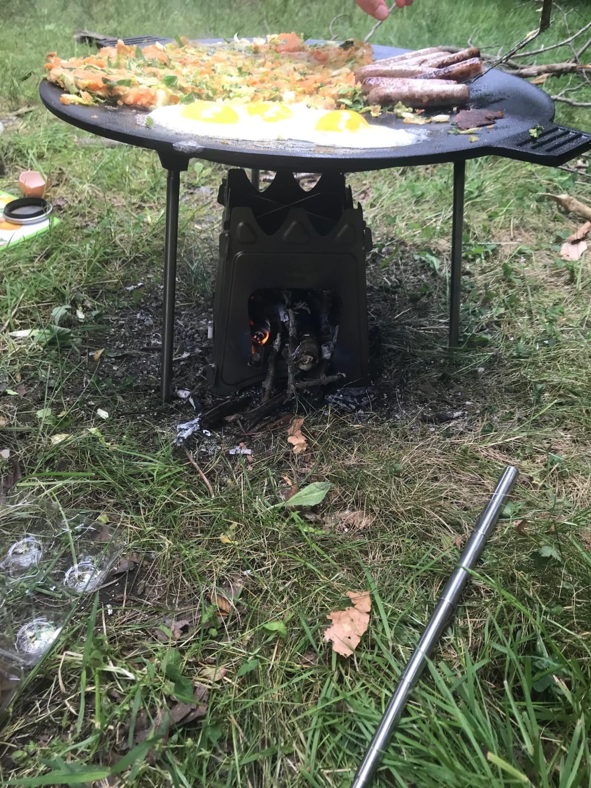 Bayou Classic Pre-Seasoned Cast Iron Campers Discada Features Detachable Legs 17-in Diameter Cook-Top Perfect For Cooking Pancakes Bacon Hashbrowns or A Rustic Creole Breakfast customer photo 2