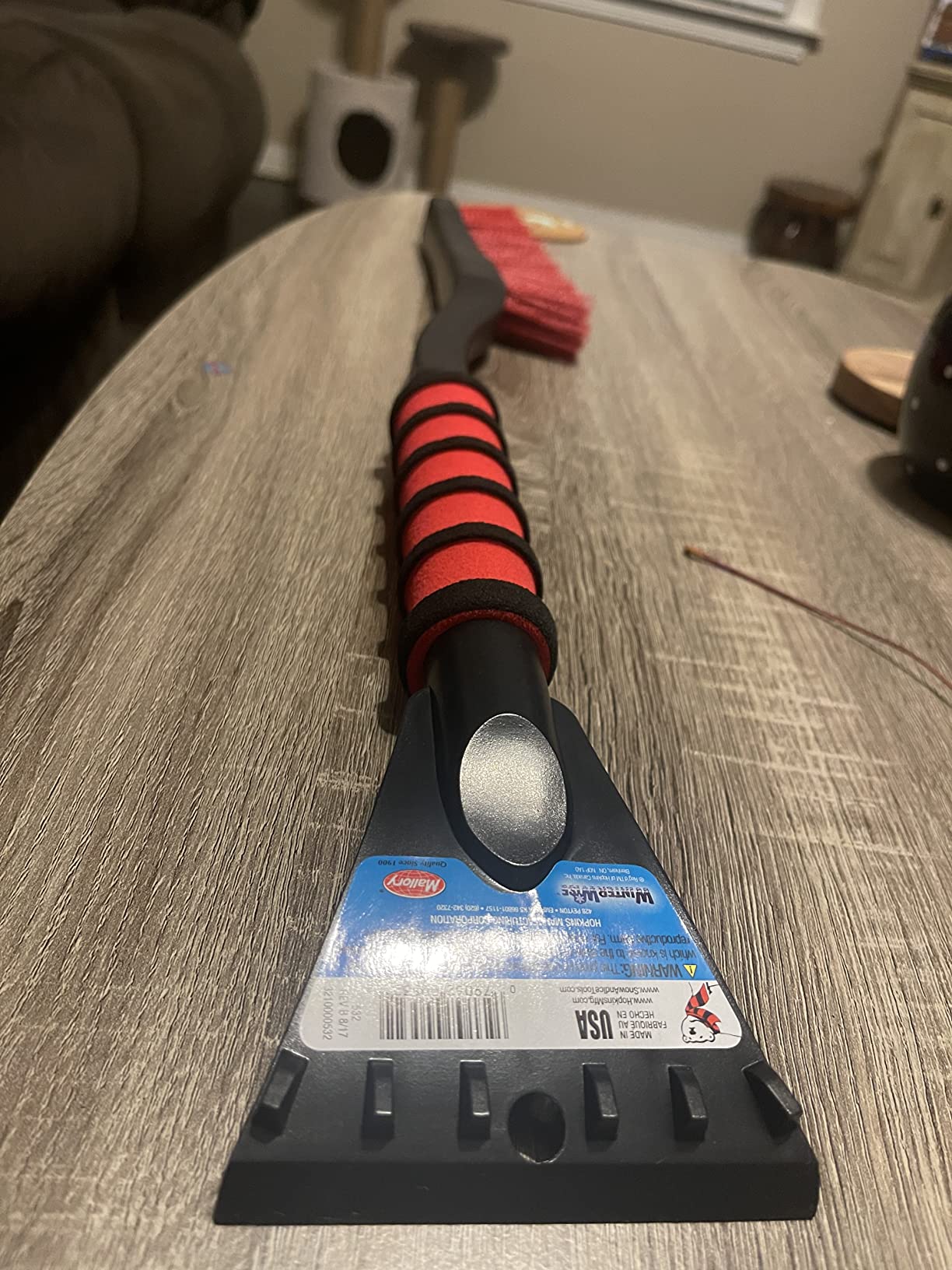 Mallory 532 26 Inch Snow Brush with Ice Scraper for Cars, Trucks, SUVs, RVs, and More (Colors May Vary) customer photo 2