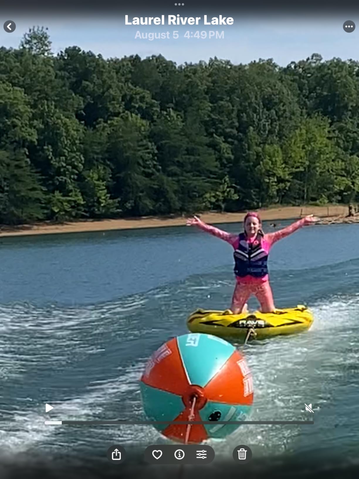 RAVE Sports Razor Inflatable Towable Tube, 1-2 Riders, Unique Skim-Fast Bottom Coating, Nylon Cover, Four Foam-Filled Reinforced Handles, Quick Connect Tow Point, Boat Tubes and Towables customer photo 1