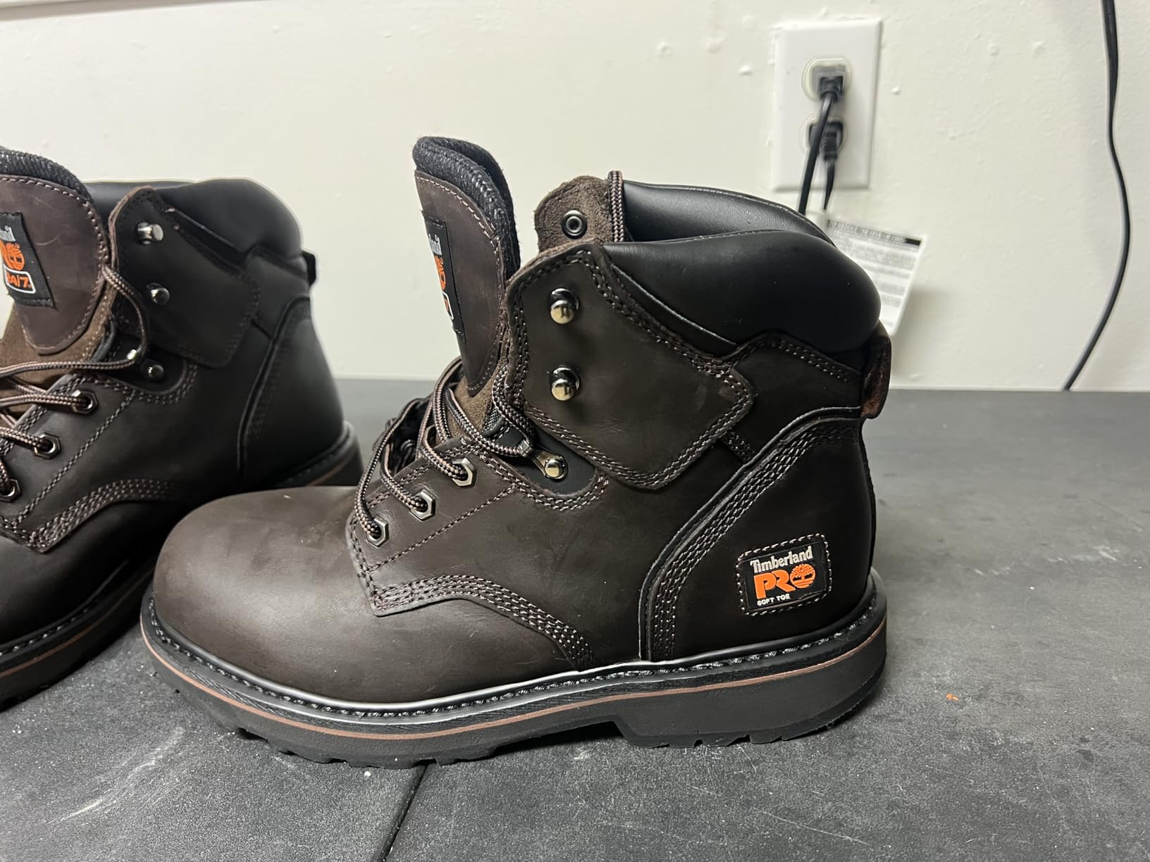 Huberd's Shoe Grease - Leather Conditioner & Waterproofer Since 1921 | 7.5 oz can. Beeswax & pine tar formula. Waterproofs, conditions & softens boots, shoes, saddles, bags, and leather gear. customer photo 2