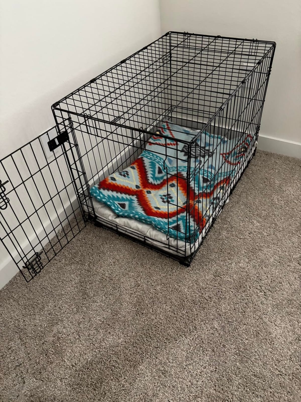 Midwest 30-Inch Single Door iCrate, for Medium Breeds, 21-40 lbs | Folding Dog Crate with Divider Panel, Leak-Proof Tray & Secure Latch, Portable, Durable & Easy to Assemble customer photo 2