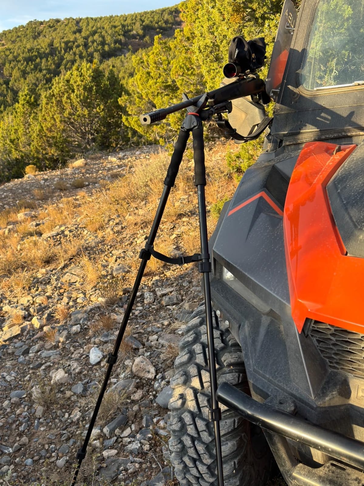 Vanguard Scout B62 Bi Pod with V Shaped Rotating Yoke, Quick Flip Leg Locks, Foam Hand Grips customer photo 1