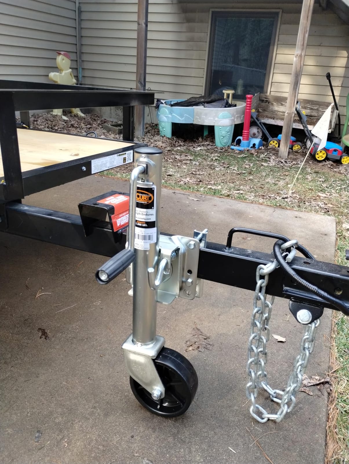 CURT 28112 Marine Boat Trailer Jack with 6-Inch Wheel, 1,200 lbs., 11 Inches Vertical Travel customer photo 1