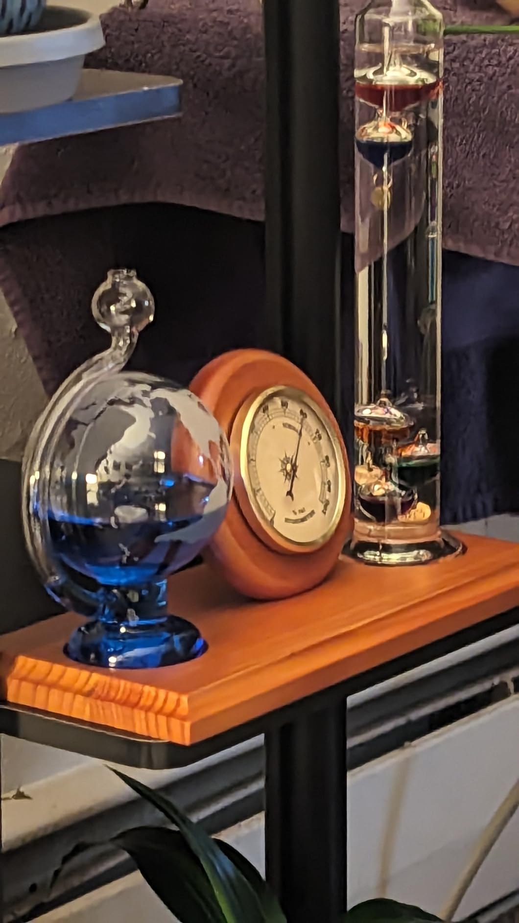 Lily's Home Analog Weather Station with Galileo Thermometer, Glass Barometer, and Analog Hygrometer, Ideal Gift for Friends and Family, Indoor & Outdoor Home Décor (10.5 in x 12 in) customer photo 1