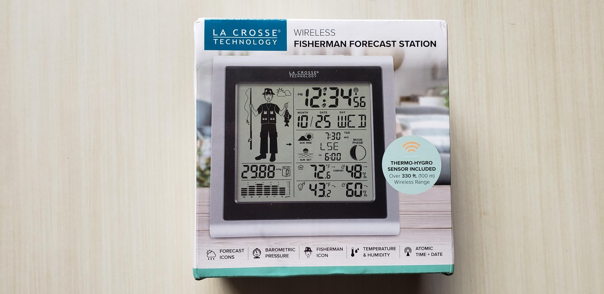 La Crosse Technology 308-1451 Atomic Forecast Station with Fisherman Icon, In/Out Temperature, Humidity, Barometer, Sunrise/Sunset, Dual Alarms customer photo 2