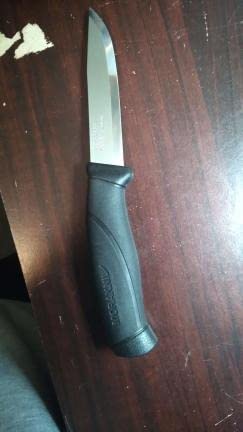 Morakniv Companion Stainless Steel Fixed-Blade Knife with Sheath, 4.1 Inch, Black customer photo 2