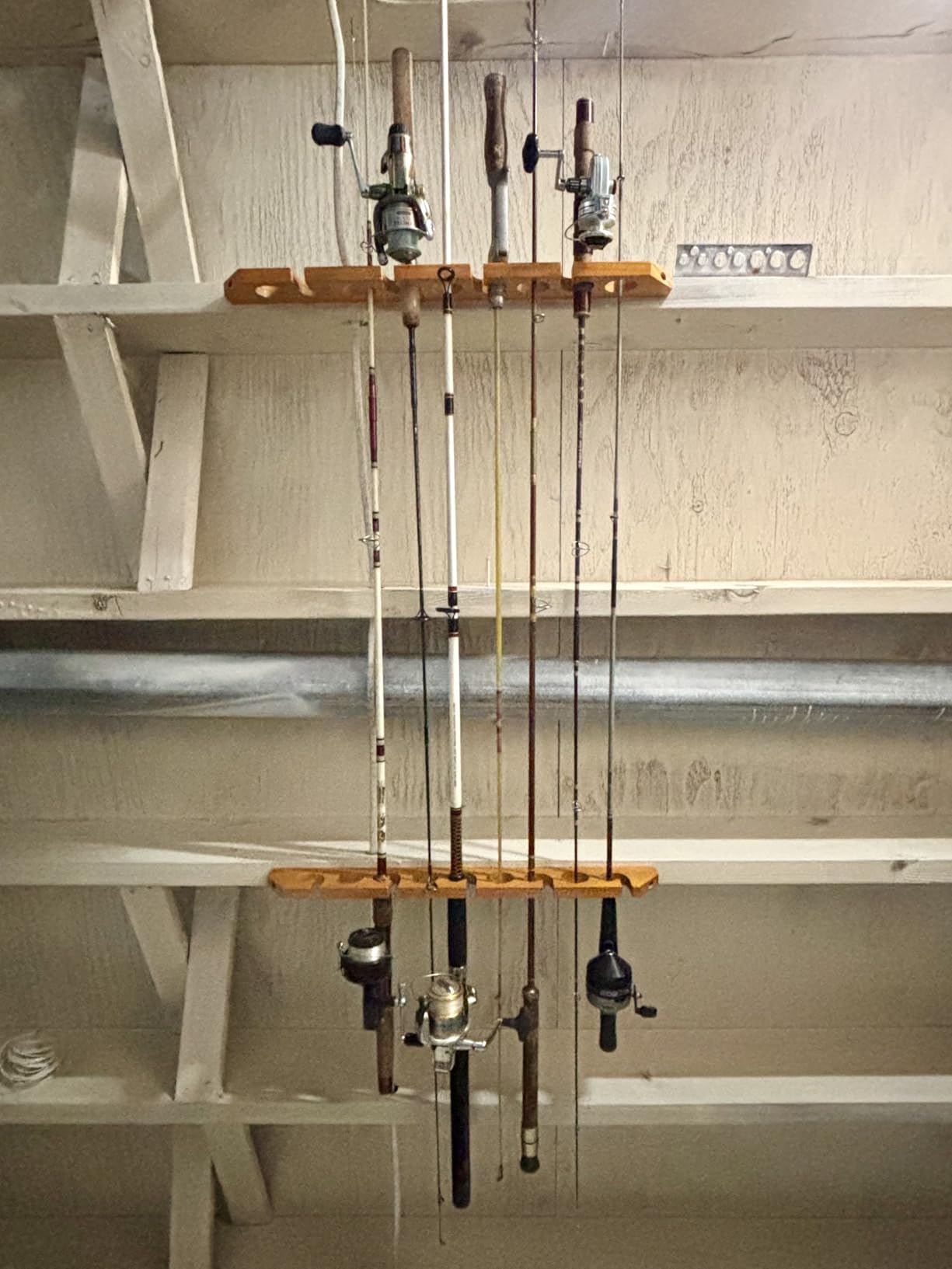 Old Cedar Outfitters Solid Pine Horizontal Ceiling Rack for Fishing Rod Storage, Holds up to 9 Fishing Rods, CPR-009 customer photo 1