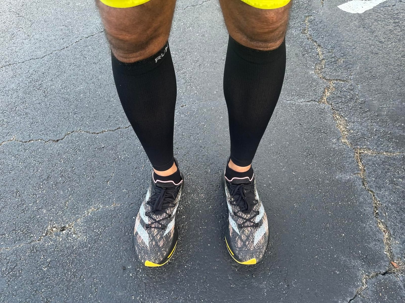 Run Forever Calf Compression Sleeve for Men & Women, 20-30mmHg Compression | Leg Sleeve for Shin Splints, Varicose Veins, Swelling & Pain Relief | Footless socks for Running, Cycling & Travel customer photo 2