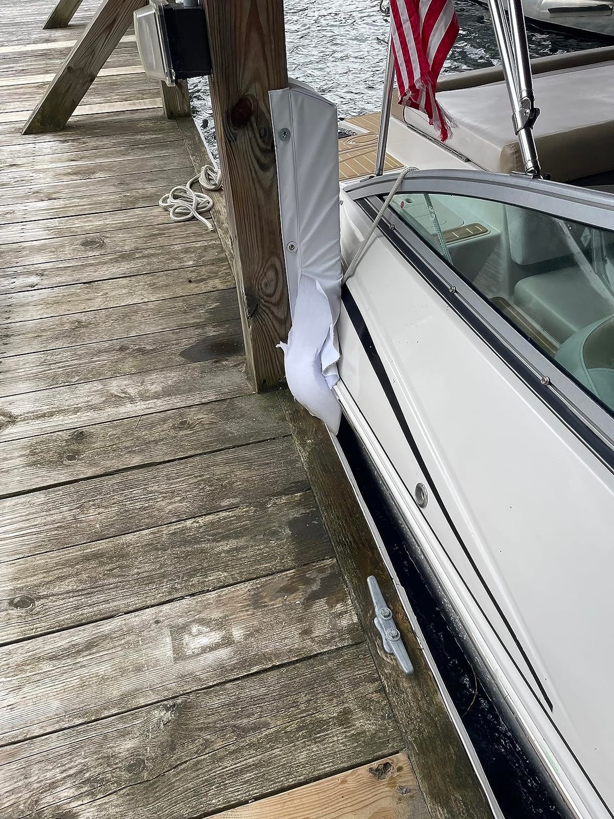 Hull Hugr Dock Bumper, 36-Inch, Marine Dock Bumper, White customer photo 2