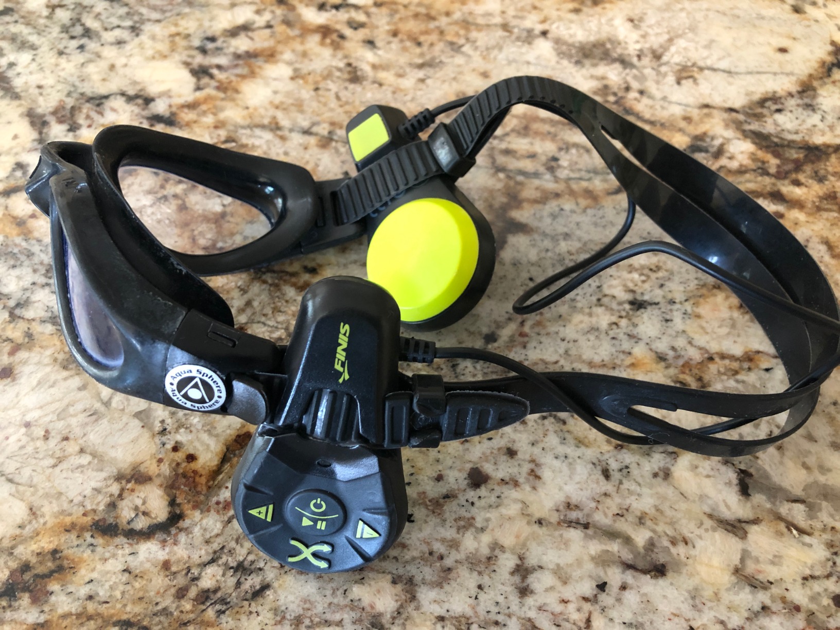 FINIS Duo Underwater MP3 Player - Bone Conduction Swim Headphones - Waterproof Audio - 4GB - MP3/WMA Compatible - 7 Hr customer photo 1