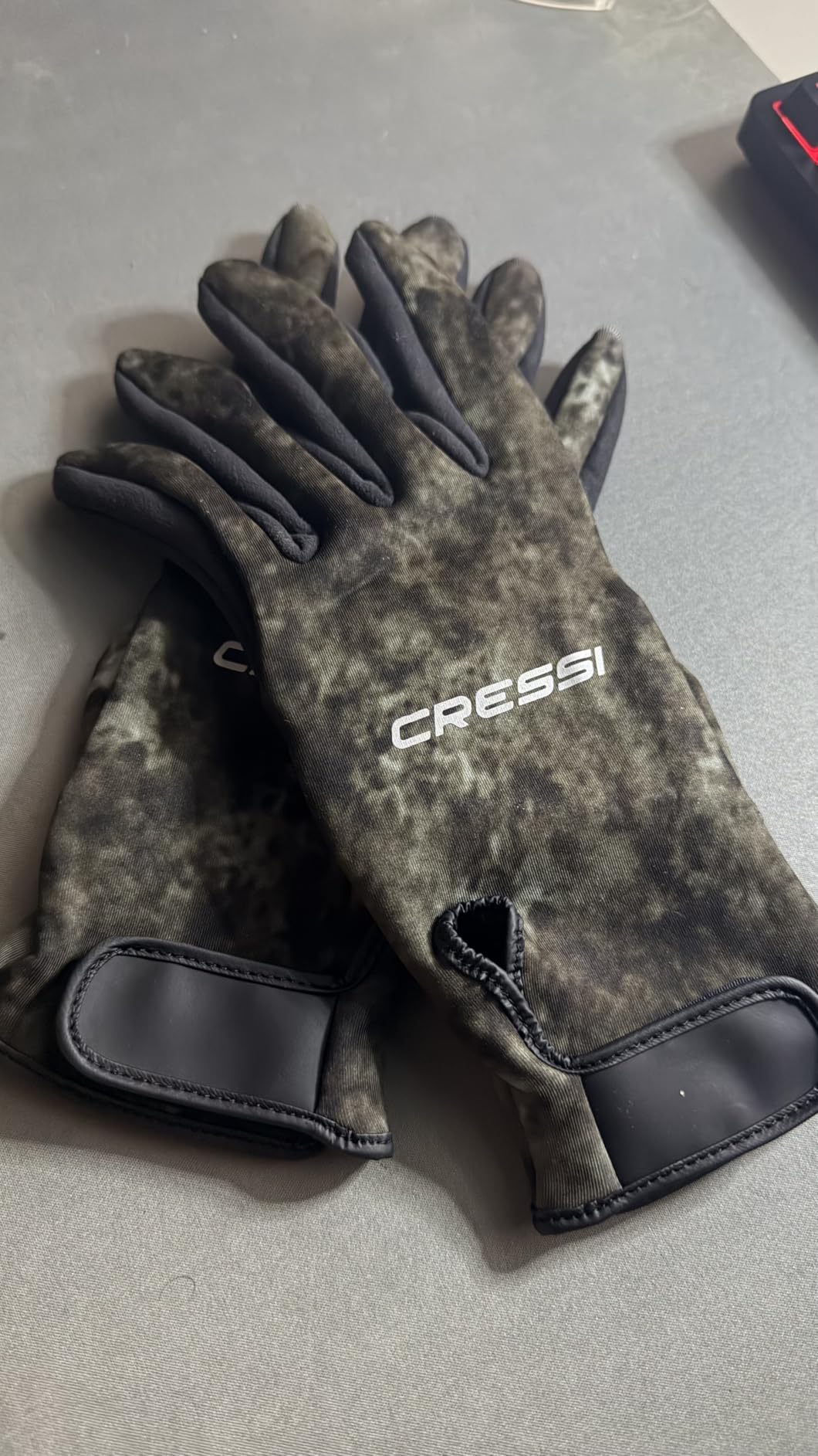 Cressi Camouflage Patterned Spearfishing Gloves Made of Elastic Neoprene customer photo 1