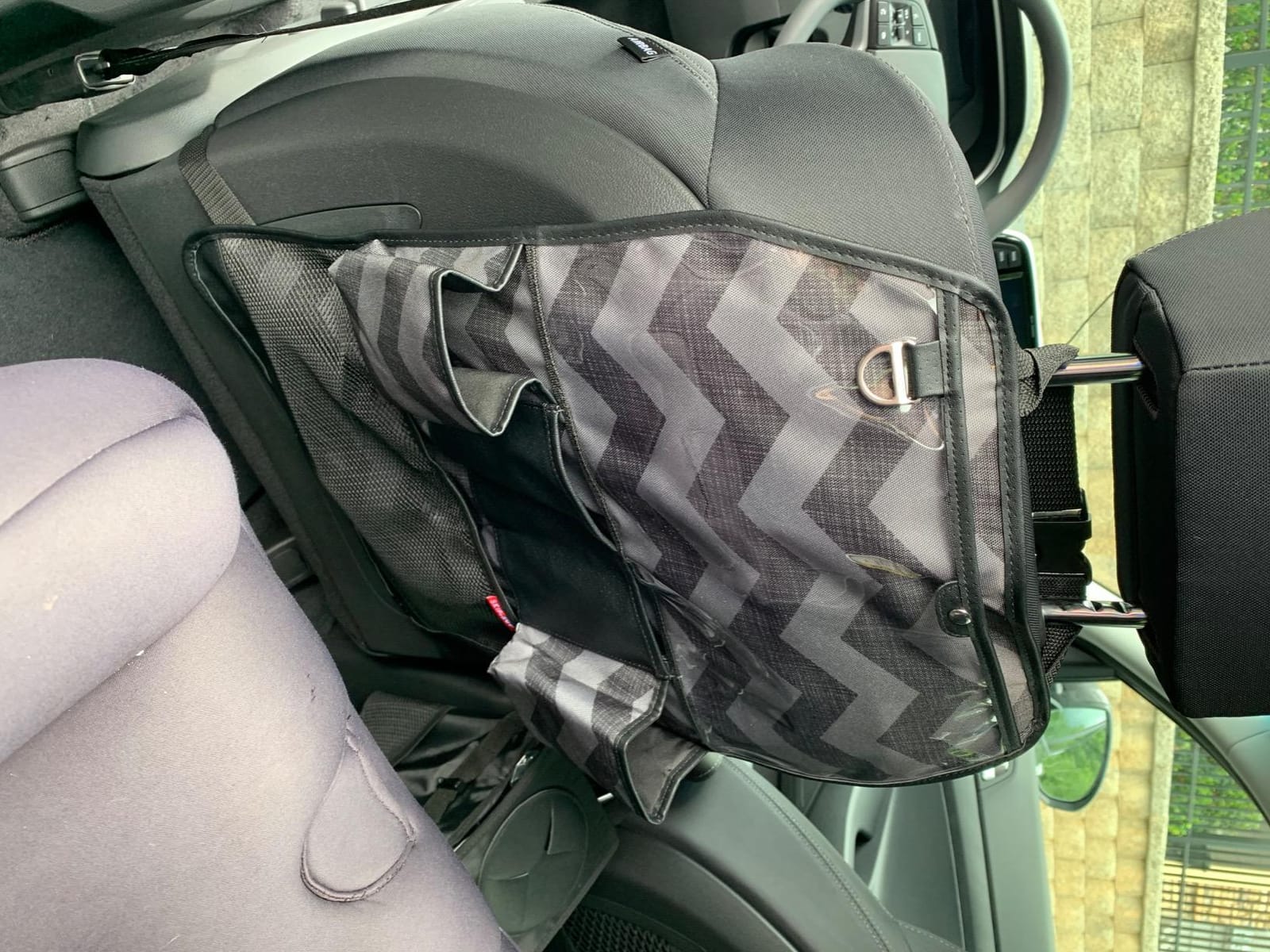 Skip Hop Back Seat Car Organizer, Style Driven, Black, 0.6 lb customer photo 1