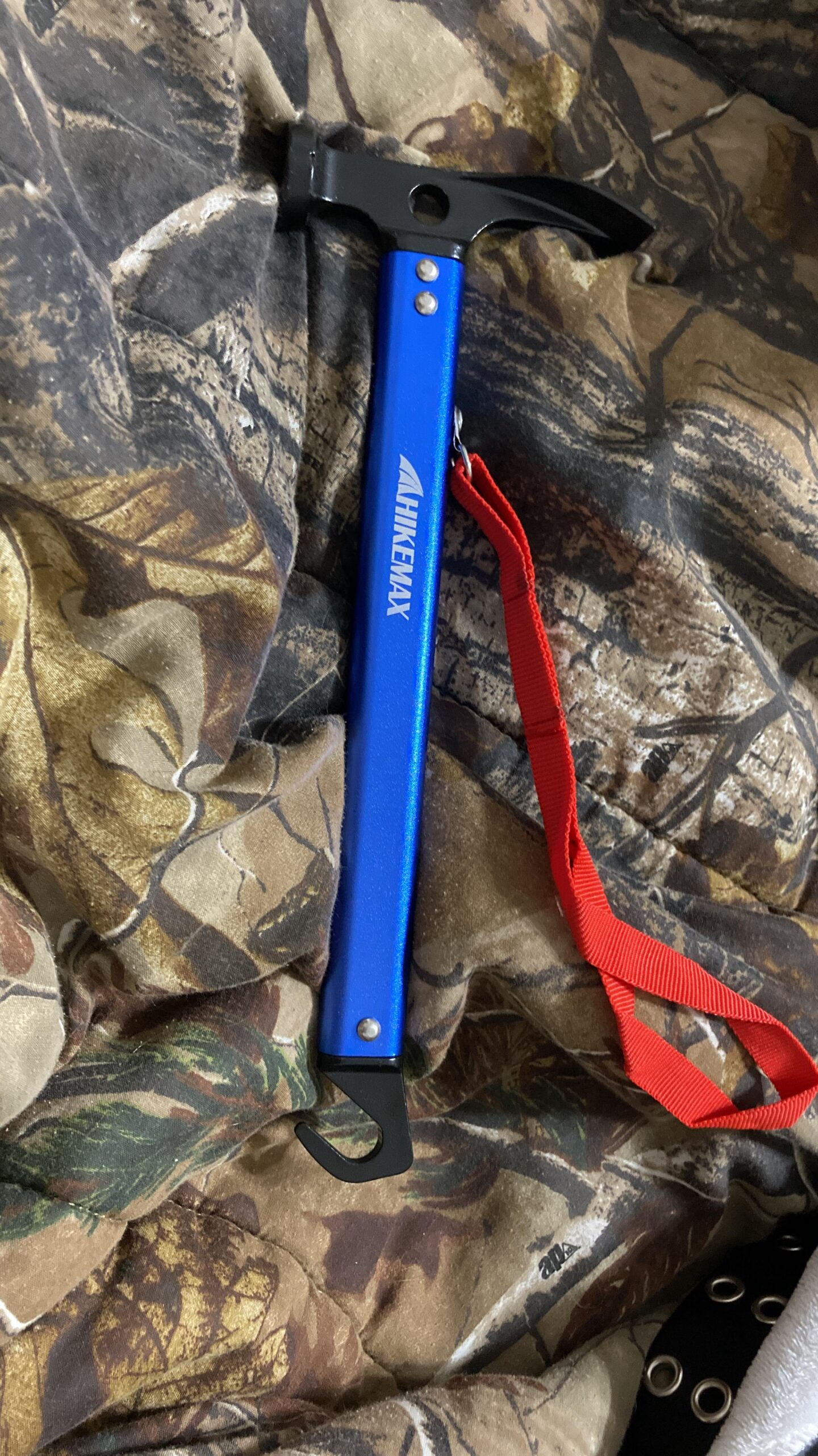 Lightweight Outdoor Camping Hammer Aluminum Tent Hammer with Tent Stake Remover, 13-Ounce customer photo 1