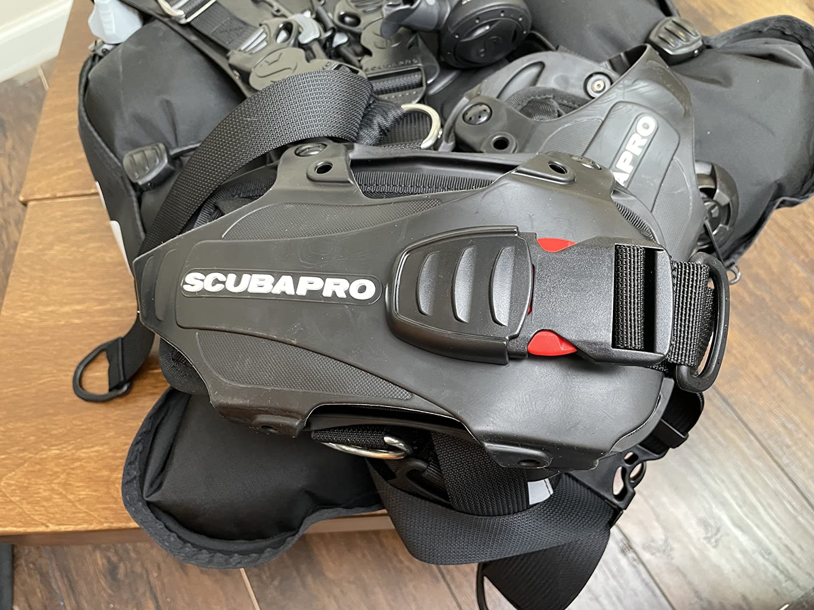 SCUBAPRO Hydros Pro Men's Back Inflated Scuba BCD Recreational and Travel Scuba Diving customer photo 1