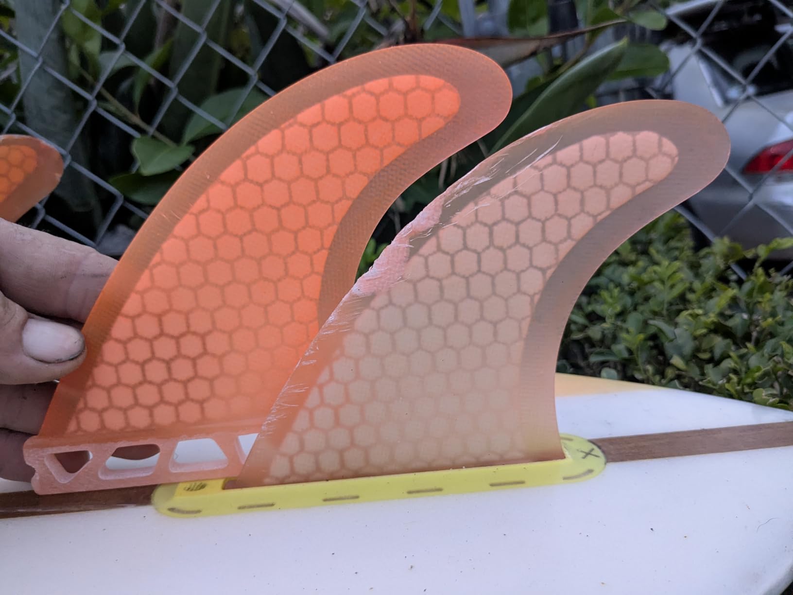 UP SURF Surfboard Tri Fin Single Tab M Size Fiberglass+Honeycomb Surfboard Fin G5 Thruster Set (White/Blue/Orange) customer photo 1