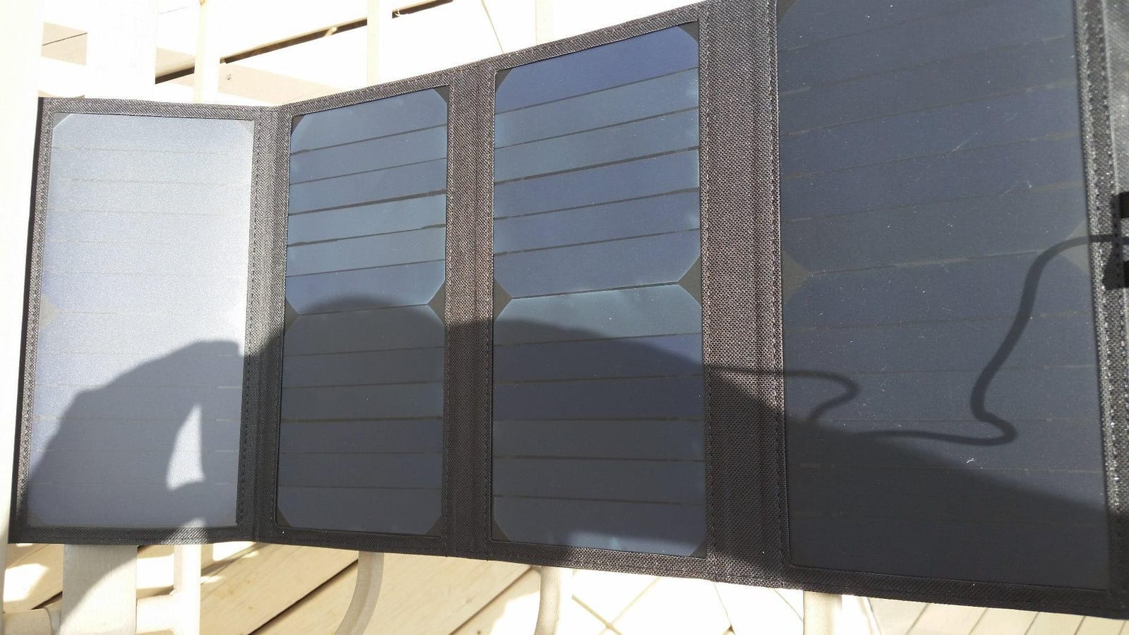 BigBlue 28W Solar Panel Charger with Digital Ammeter, USB-A/USB-C Outputs | 25.4% High-Efficiency, Folding Waterproof Solar Panels with Carabiners for Camping, Backpacking, Phones, Tablets, Power Bank customer photo 1