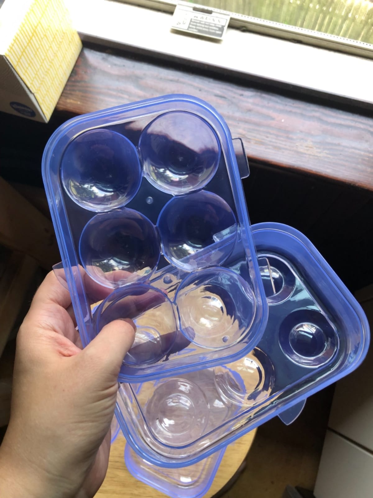 JAMOR 6 Grid Egg Storage Box Refrigerator Crisper Egg Protection Box Portable Egg Carriage Container For Camping Picnic Essential (Blue) customer photo 2