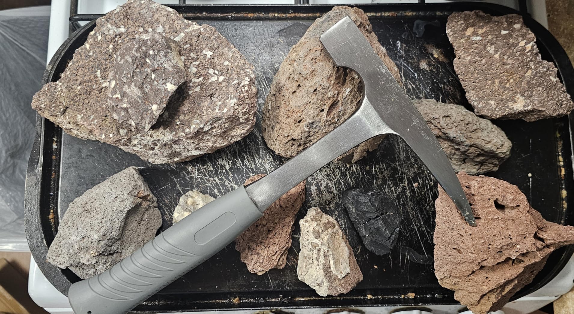 EFFICERE 22-Ounce All Steel Rock Pick Hammer with Pointed Tip, 11-Inch Overall Length customer photo 1