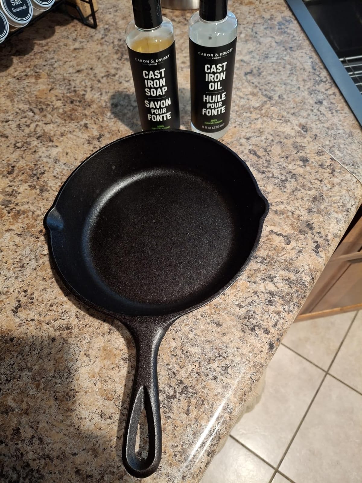 CARON & DOUCET - Cast Iron Cleaning & Conditioning Set: Seasoning Oil & Cleaning Soap | 100% Plant-Based | Best for Washing, Restoring & Seasoning Cast Iron Skillets, Pans & Grills! 8oz Each customer photo 2