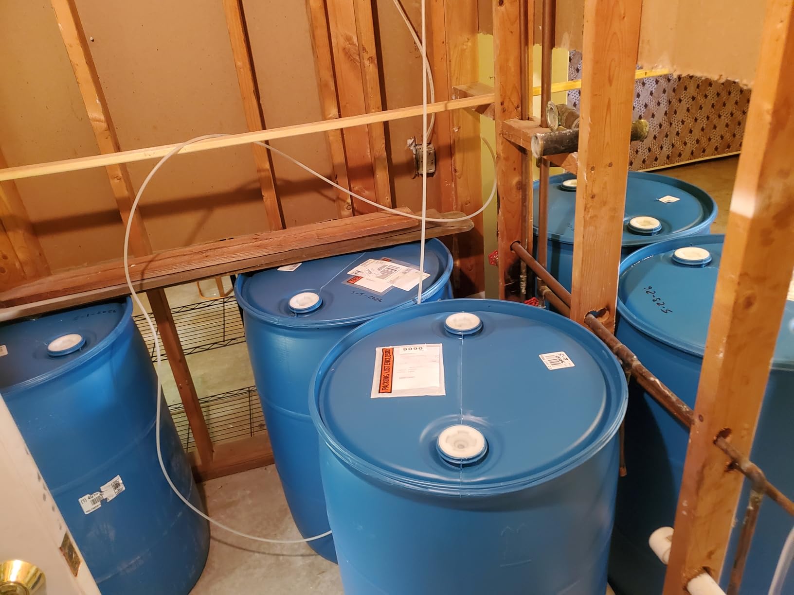 55 Gallon Blue Water Barrel | Solid Mold |2 Inch Bung Holes, Good for Long Term Drinking Water Use | BPA Free customer photo 1