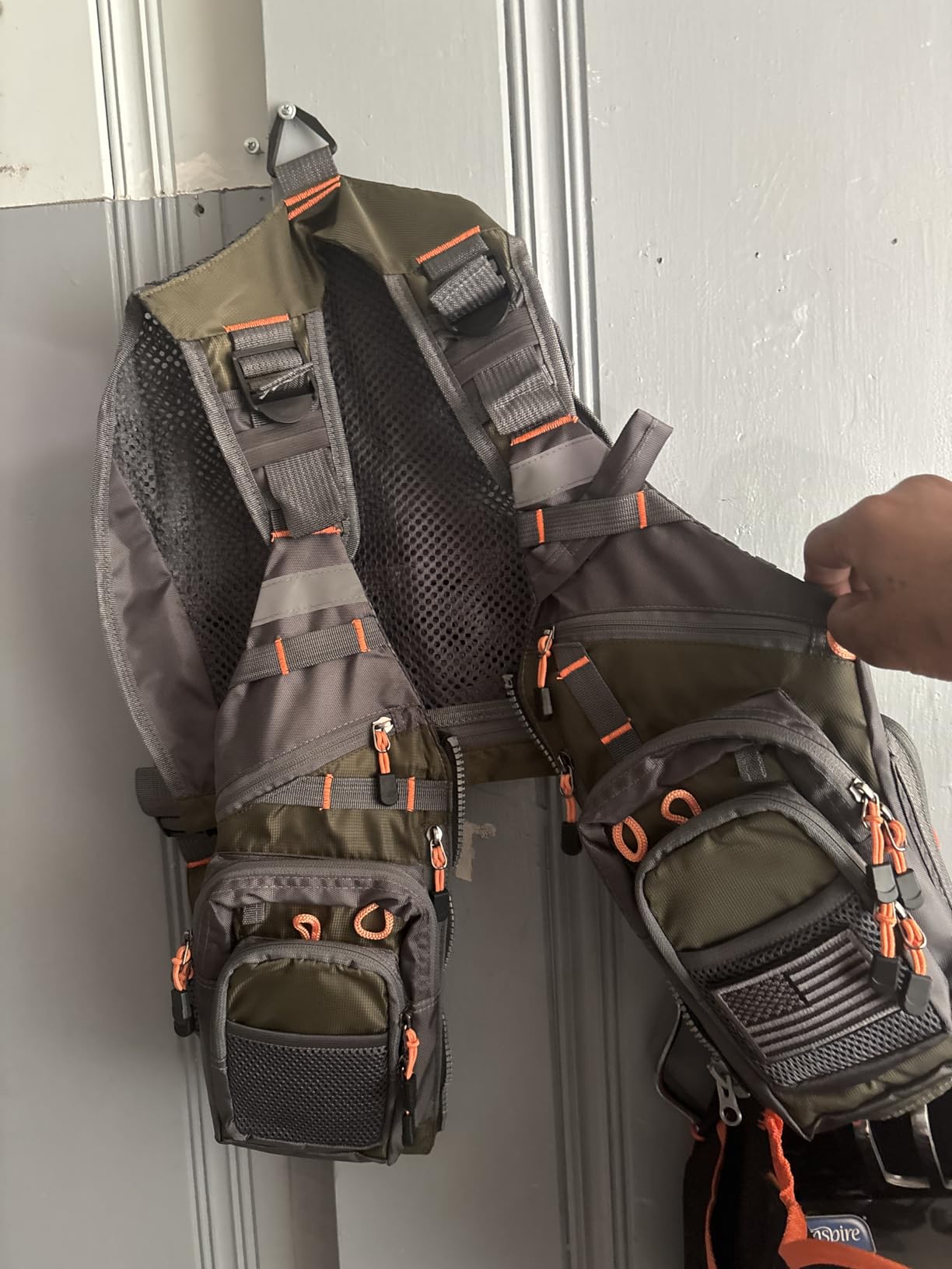 BASSDASH Strap Fishing Vest Adjustable for Men and Women, for Fly Bass Fishing and Outdoor Activities customer photo 1