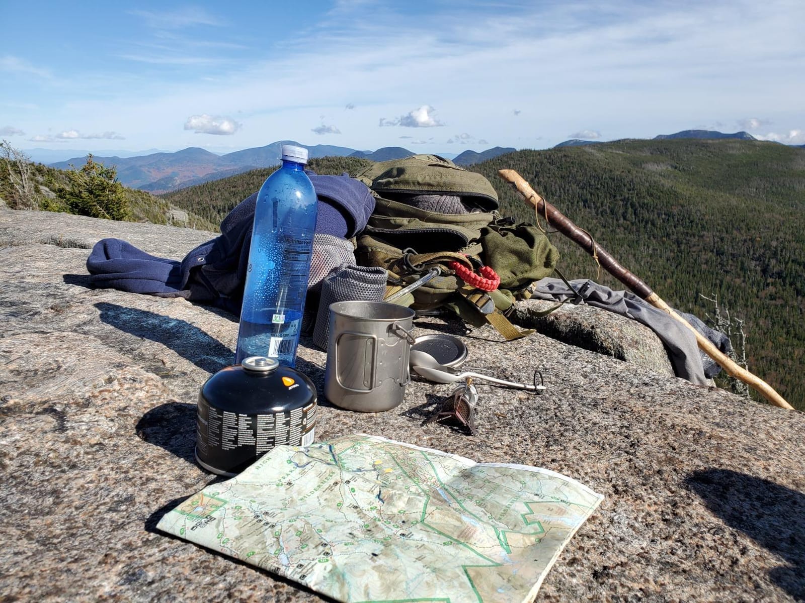 Lixada Titanium Camping Cookware 3-Piece Set (750ml Pot + 450ml Mug + Spork) customer photo 1