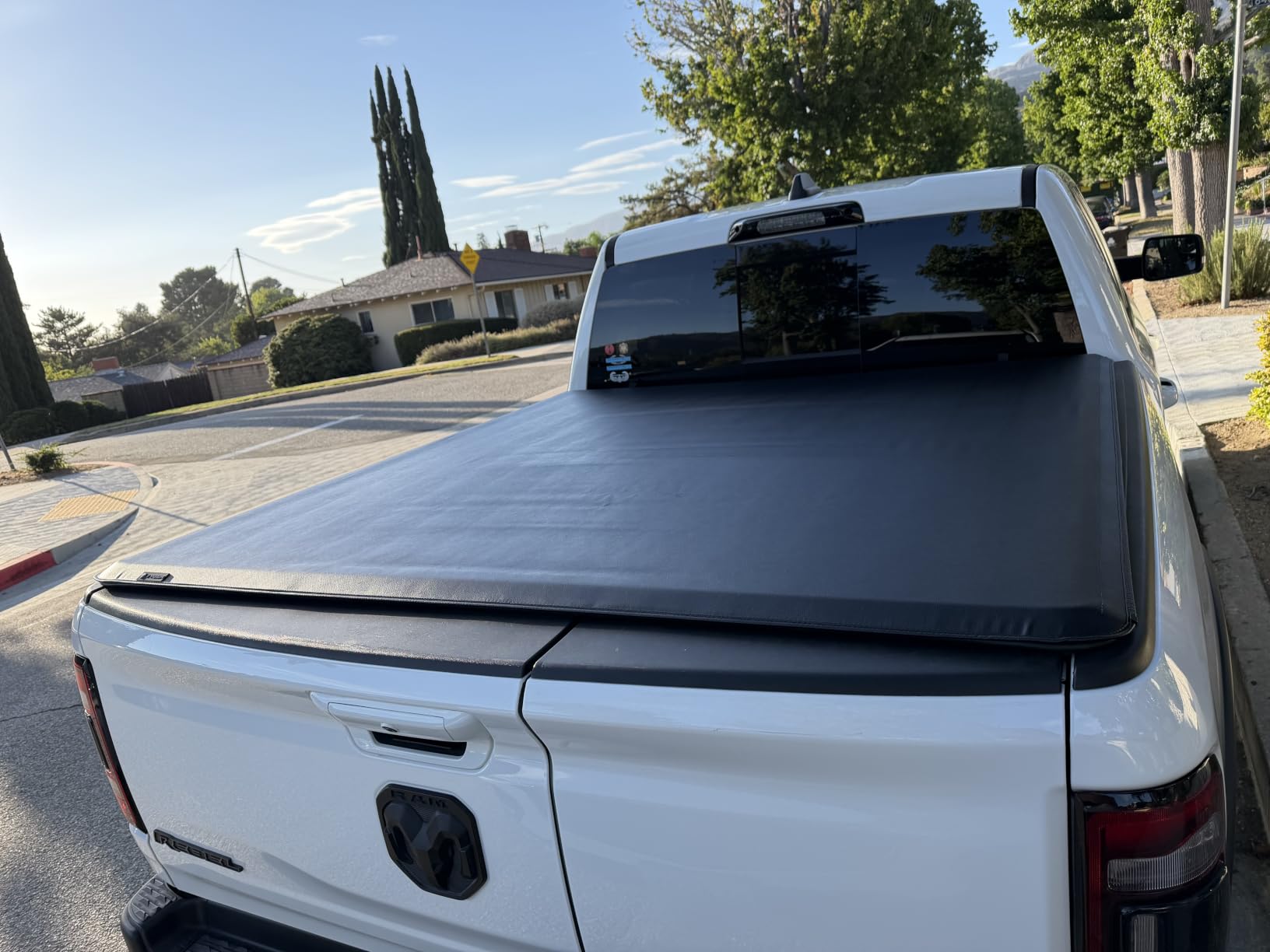 Tyger Auto T1 Soft Roll-up Truck Bed Tonneau Cover Compatible with 2019-2026 Ram 1500 (Not Fit 19-24 Classic) | 5'7
