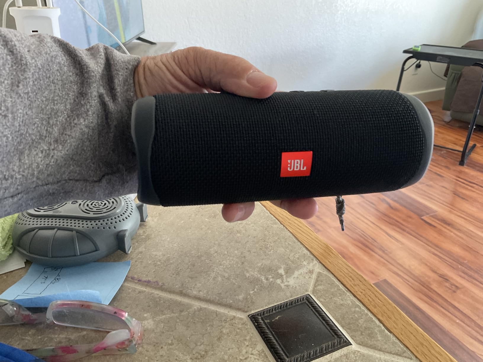 JBL FLIP 5, Waterproof Portable Bluetooth Speaker, Black, Small | Sounds better than ever, Bring the party anywhere, Make a splash with IPX7 waterproof design, A rainbow of colours customer photo 1