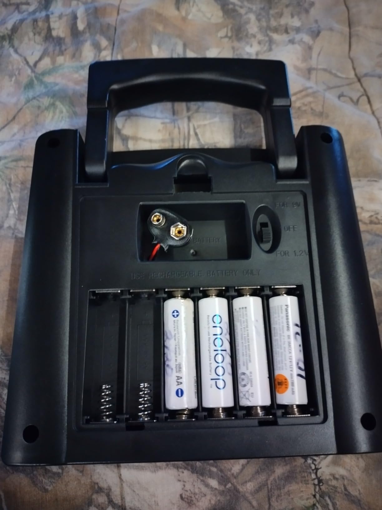 Sunway Solar Solar AA AAA Battery Charger for Rechargeable Batteries 1.2V NiMH NiCD with Built-in 2Watt Solar Panel Portable Charger customer photo 1