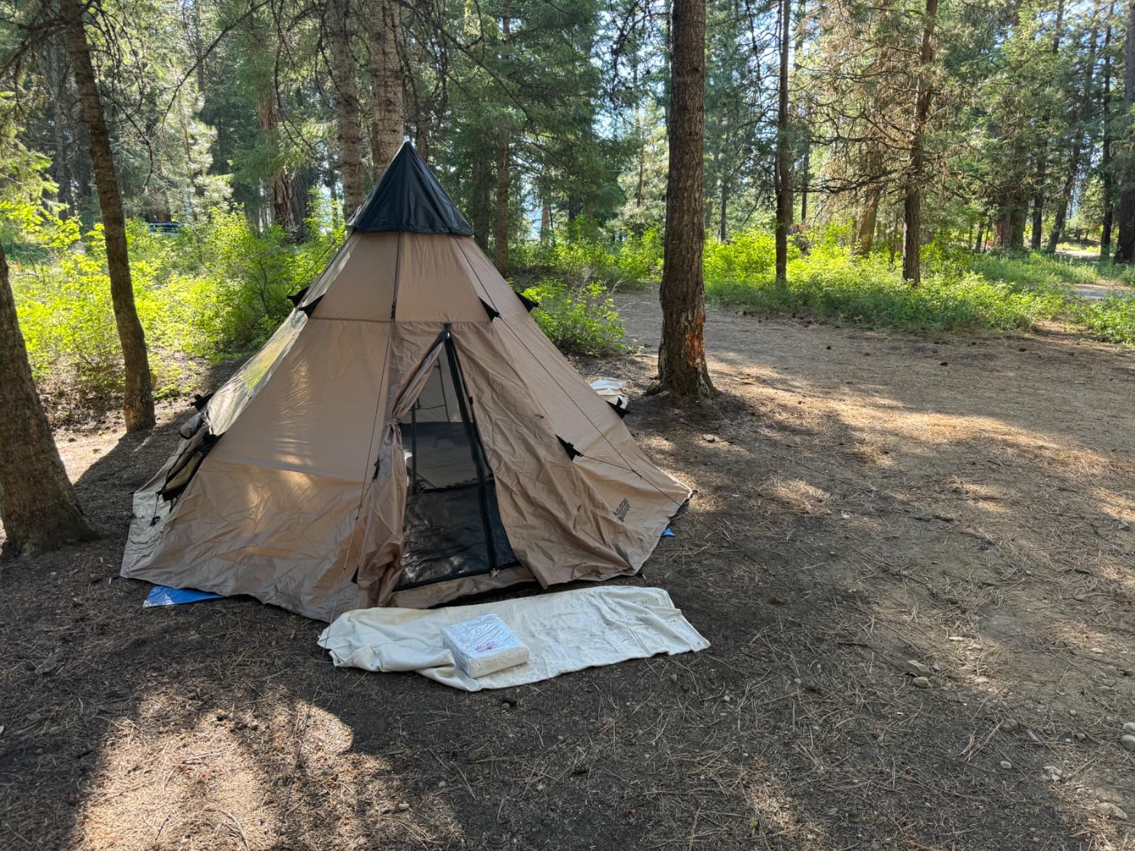 Guide Gear 10' x 10' Teepee Tent for Adults Outdoor Camping, 2-Person, Instant Easy Set-Up Waterproof 4-Season Tents for Backpacking, Hiking customer photo 2