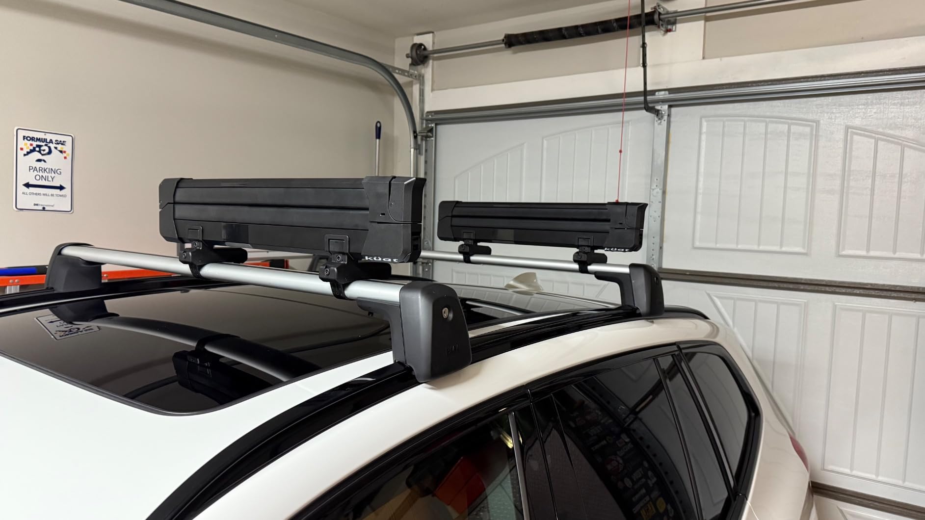 Kuat Switch Ski/Snowboarding Rack with Integrated Locks, Switch 6-6 Skis | Sturdy Universal Car Rooftop Crossbars Mounted Winter Sports Gear Clamshell Flip Down Quick Release Rack customer photo 1