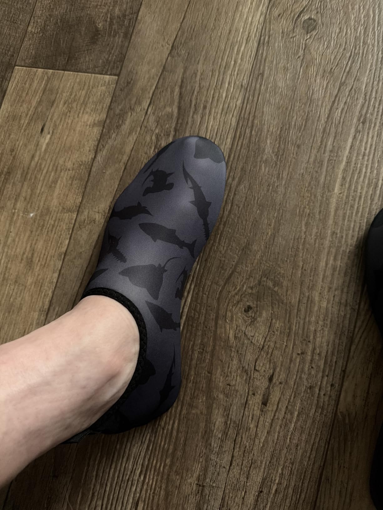 SEEKWAY Water Shoes Quick-Dry Aqua Socks Barefoot Slip-on for Beach Pool Swim River Yoga Lake Surf Women Men Black SK001 customer photo 2