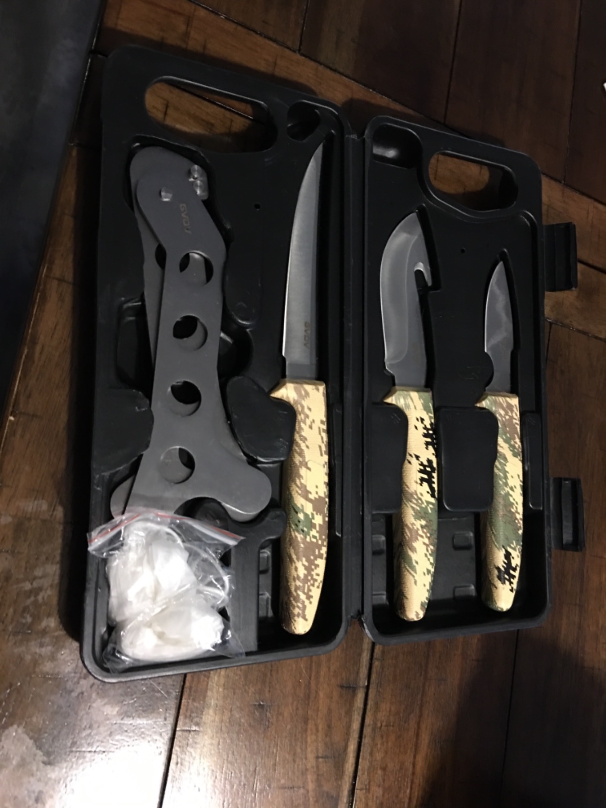 GVDV 6 Piece Hunting Knife Set, Field Dressing Game Processing Kit for Men | Comes with Gut Hook, Skinner, Spreader and Gloves for Deer Hunting Field Dressing customer photo 1