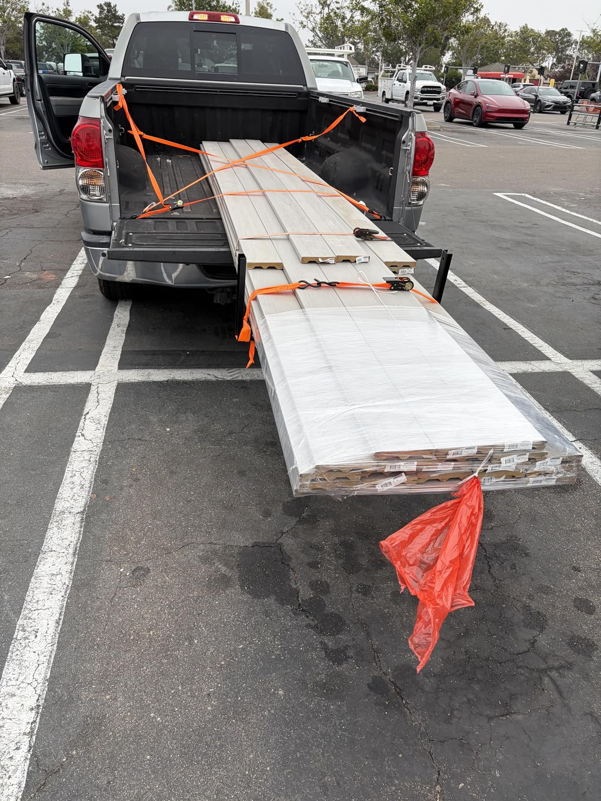 Mockins 750 Lbs Cap Truck Bed Extender Hitch Mount | 2-in-1 All-Weather Steel Canoe Rack & Kayak Trailer with Stabilizer & Straps customer photo 2