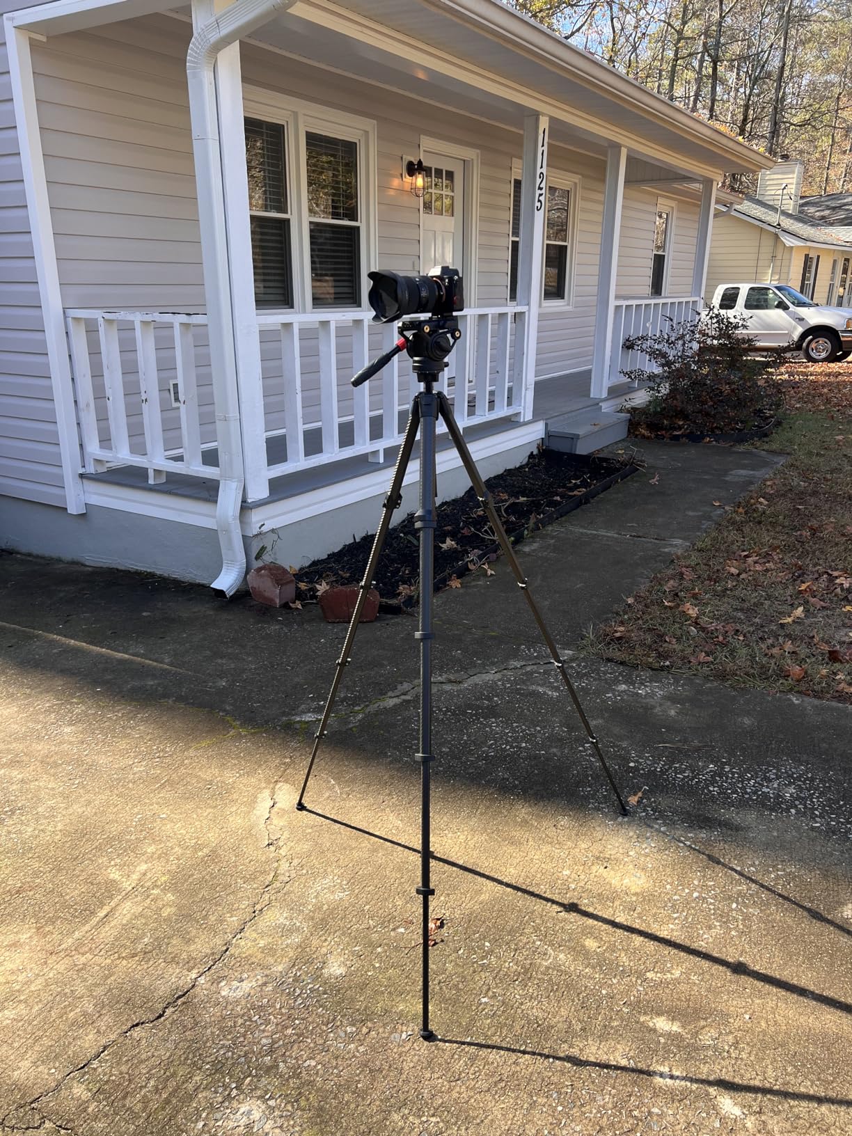 Peak Design Travel Tripod - Carbon Fiber, Compact Design, Quick Setup and Takedown, Pro-Level Stability, Ergonomic Ball Head, Compact and Portable Travel Tripod for Camera and Phone, 20 lb Capacity customer photo 2