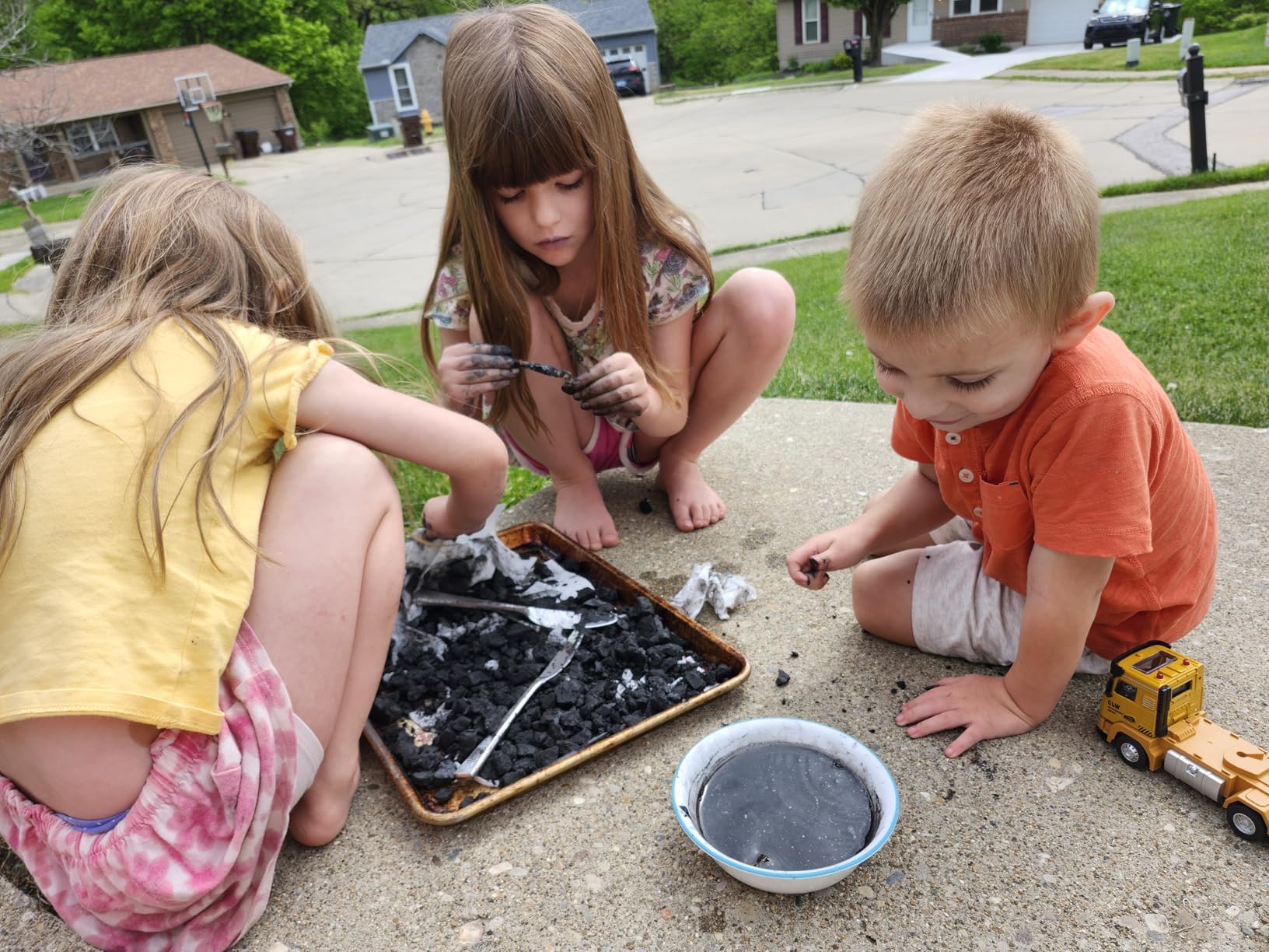 Discovery Colossal Fossil Dig Set, 15-Piece Archeology Excavation Kit, Uncover Real Shark Teeth and More, STEM Toys for Boys and Girls customer photo 1