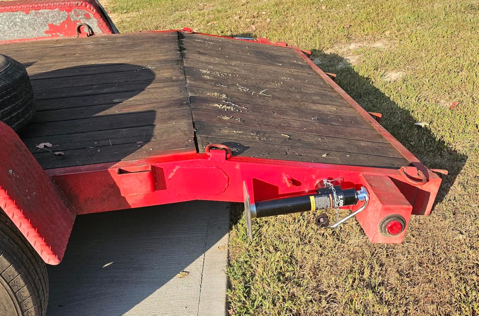 Big RED 2000 LBs Capacity Weld on Pipe Mount Swivel Trailer Jack, ATR39003R customer photo 1