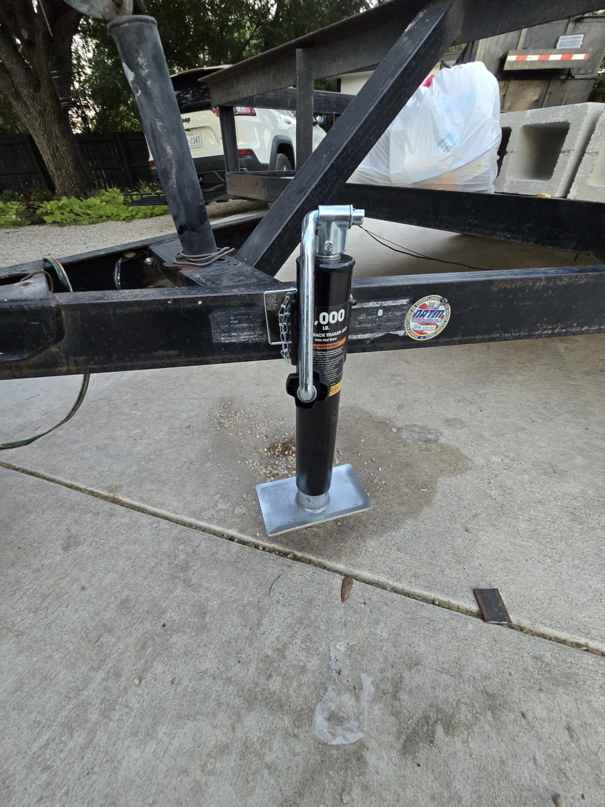 Big RED 2000 LBs Capacity Weld on Pipe Mount Swivel Trailer Jack, ATR39003R customer photo 2