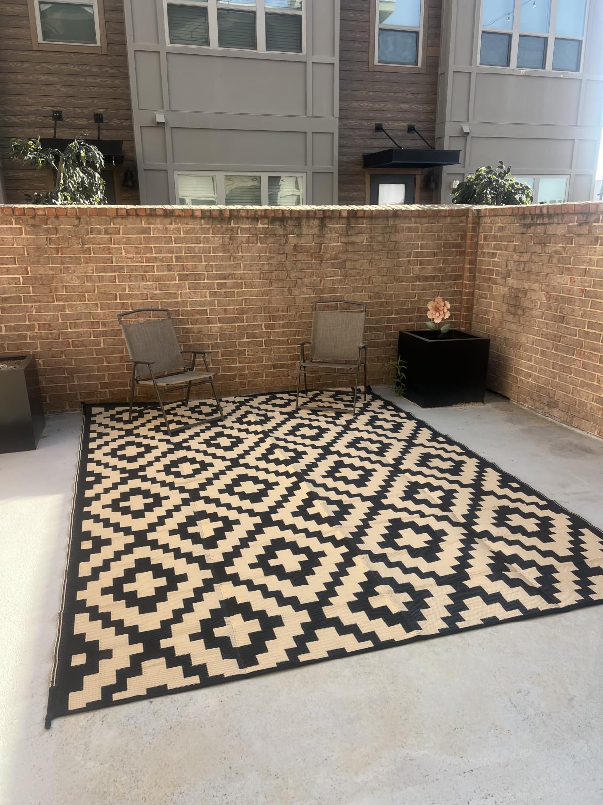 Waterproof Outdoor Rug 5x8 ft, Plastic Reversible Rug, Modern Area Rug, Large Floor Mat for Outdoors, RV, Patio, Backyard, Deck, Picnic, Beach, Camping, Black Grey Lattice customer photo 2