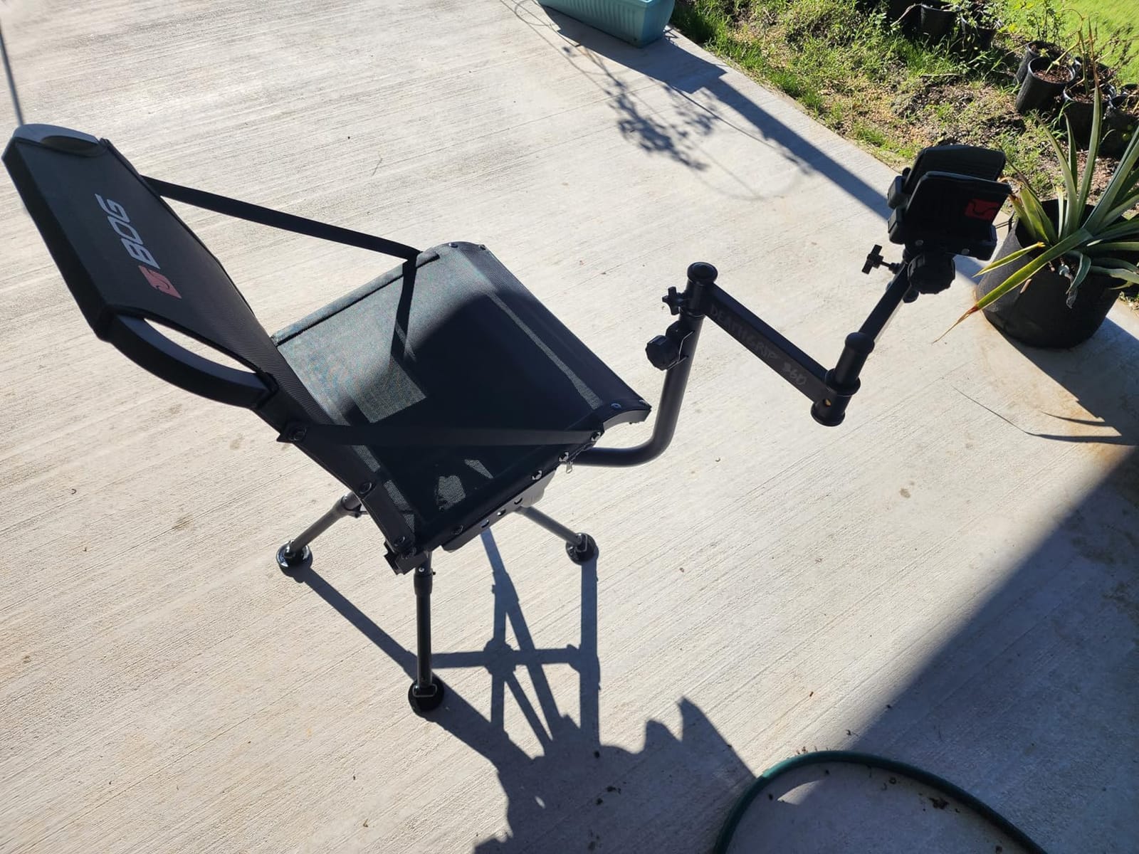 BOG DeathGrip 360 Chair with Lightweight Aluminum Construction, 4 Extendable Legs, DeathGrip Universal Gun Rest, 360 Adjustable Pivoting Seat, and Hands-Free Use During Hunting, Shooting, and Outdoors customer photo 2