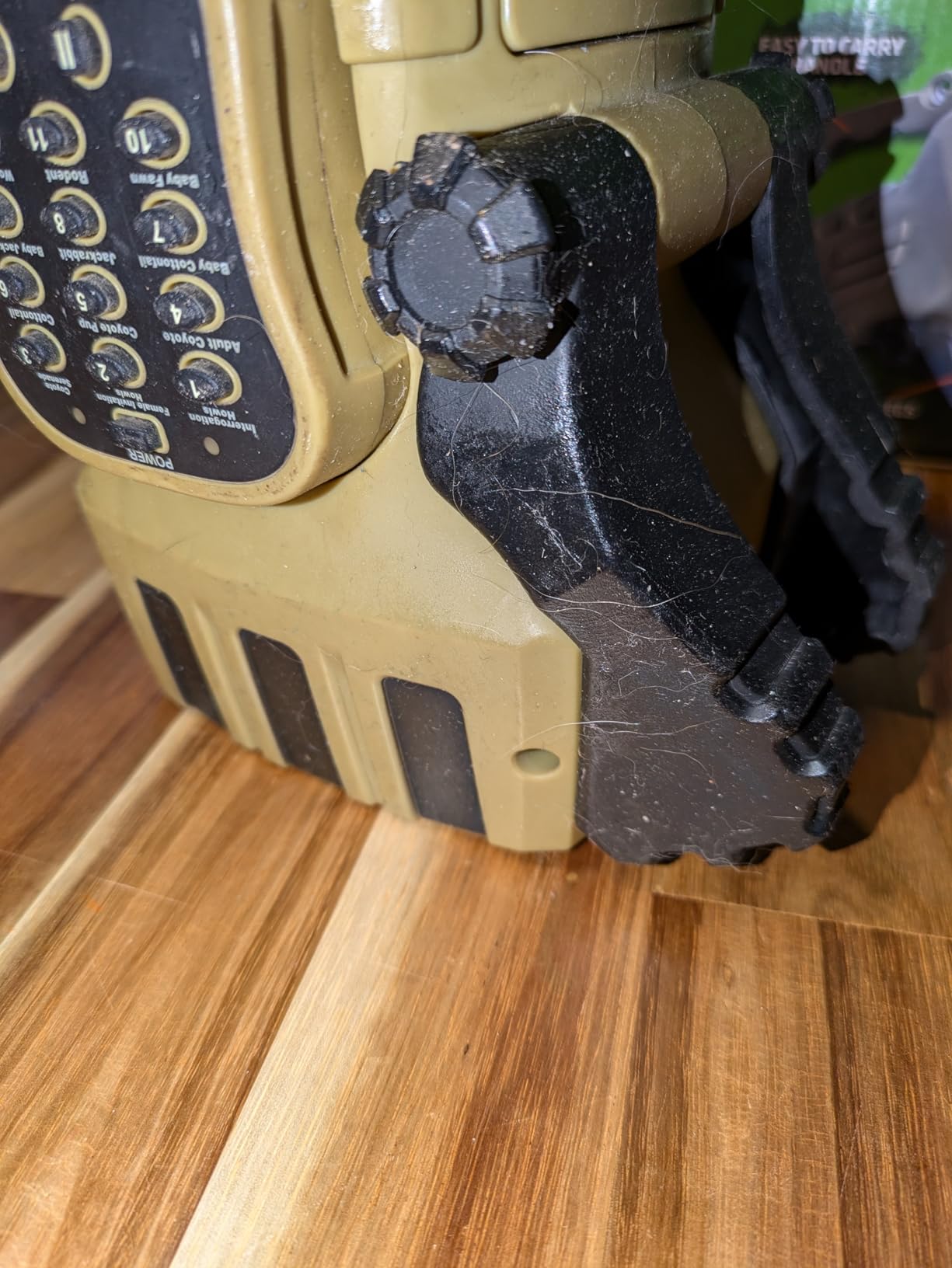 PRIMOS Hunting Electronic Predator Call, Dogg Catcher 2, 100-Yd Remote | Model 3851, 12 Randy Anderson sounds, plays two sounds at once, calls bobcats, fox and coyotes customer photo 1