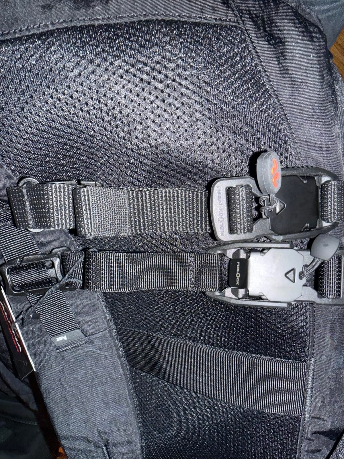 8TIMBER Stern Link with FIDLOCK Quick Release Magnetic Sternum Strap - Compatible with Most Backpacks customer photo 1