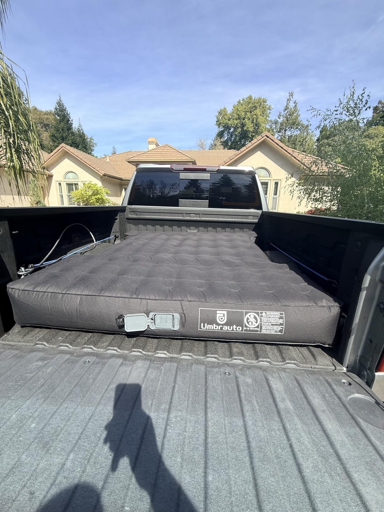 Umbrauto Inflatable Truck Bed Air Mattress for Full Size Short Truck Beds, 5.5-5.8ft, with Pump & Carry Bag. Perfect for Outdoor Adventures customer photo 2