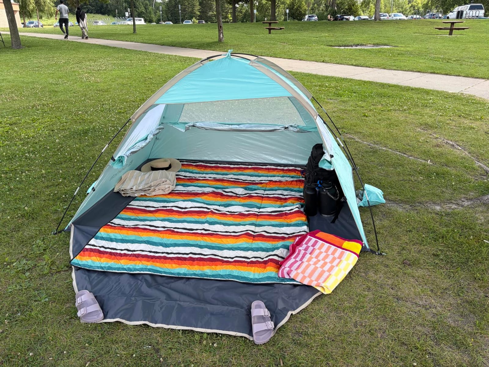 Gorich Beach Tent Sun Shelter for 3/4/6/8/10 Person with UPF 50+ UV Protection, Lightweight & Easy Setup Beach Shade Canopy, Portable Beach Shade Tent Beach Cabana customer photo 1