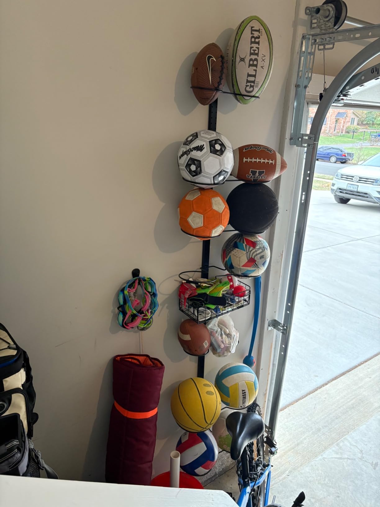 8 Tier Detachable Wall Mounted Basketball Rack, Vertical/Horizontal Football Holder, Holds 14 Balls DIY 1/2/3/4 Soccer Stand, Height-Adjustable Ball Rack with Basket for Garage, Tool Room, Metal-Black customer photo 1