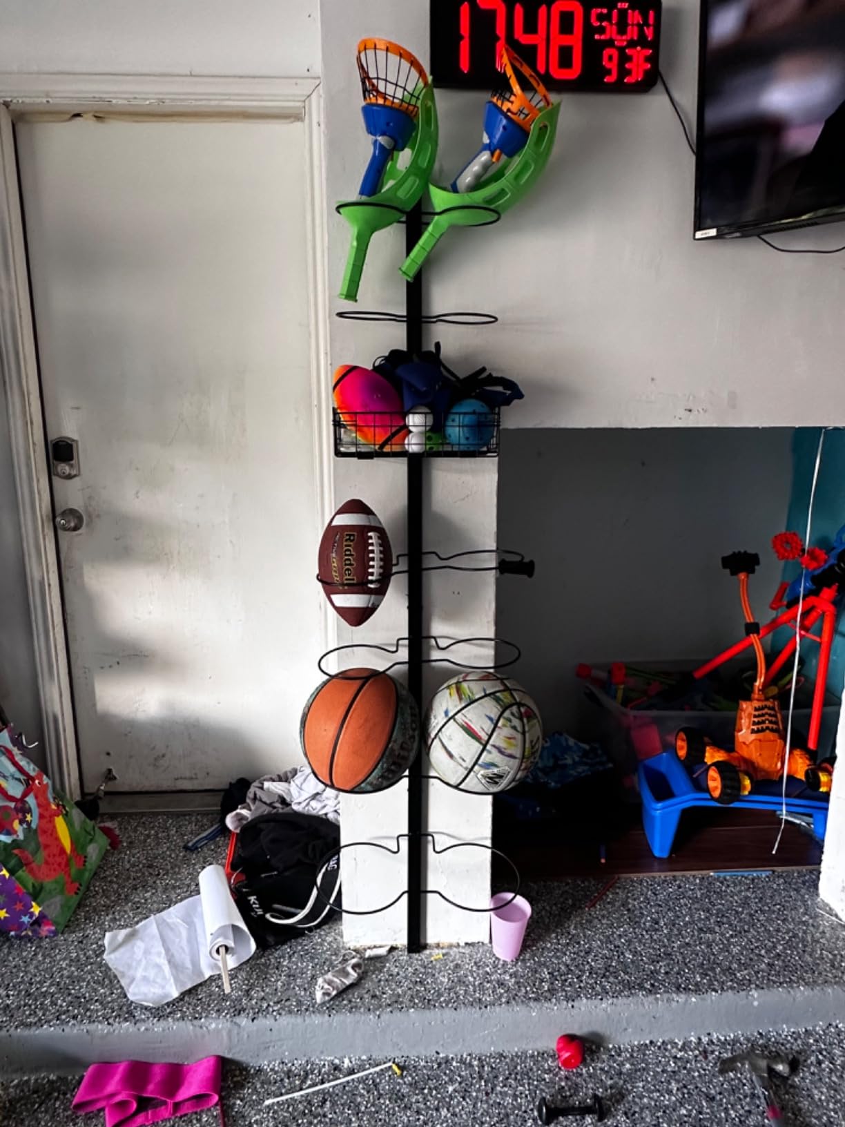 8 Tier Detachable Wall Mounted Basketball Rack, Vertical/Horizontal Football Holder, Holds 14 Balls DIY 1/2/3/4 Soccer Stand, Height-Adjustable Ball Rack with Basket for Garage, Tool Room, Metal-Black customer photo 2