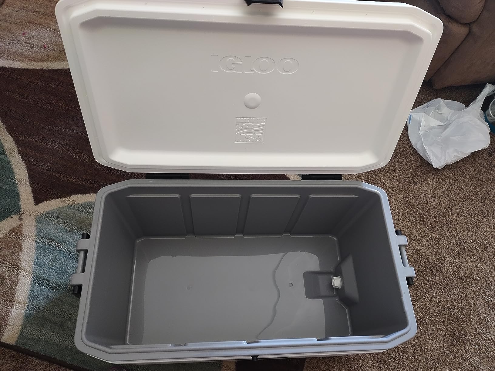 Igloo Marine Cooler | Insulated Hard Shell Ice Chest | Great for Fishing, Camping, Boating, & More customer photo 2