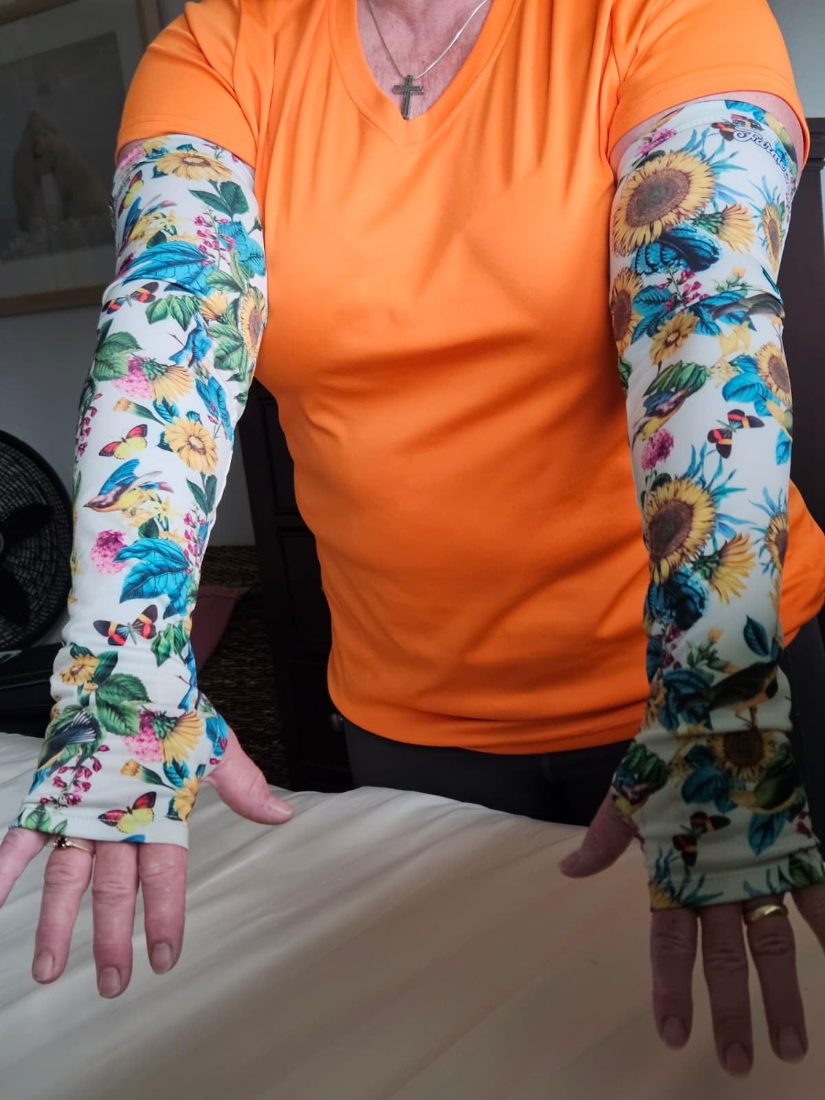 FARMER'S DEFENSE Gardening Arm Sleeves | UV Cooling Protective Sleeve Women & Men | Anti-Scratch Cover Sun UPF Outdoor Protection - Yellow - L/XL customer photo 1